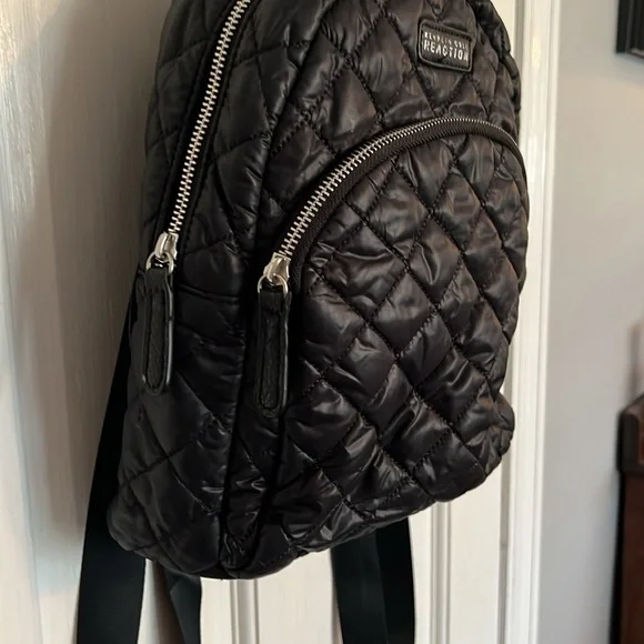 Kenneth Cole Reaction quilted mine backpack EUC - Picture 5 of 14
